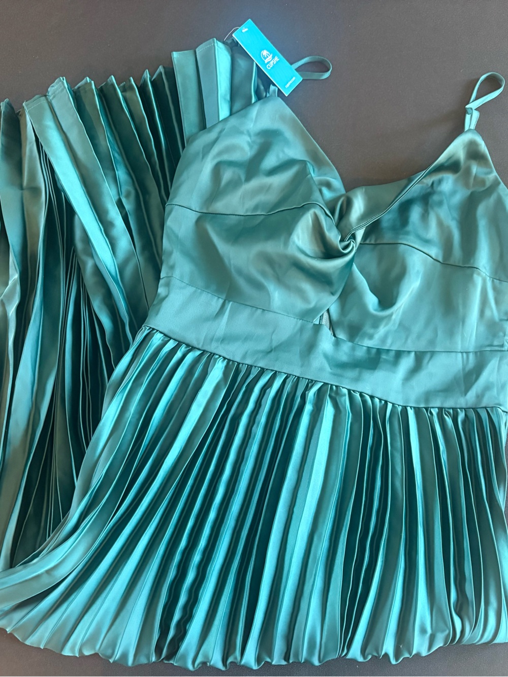Cupshe Green Satin Sweetheart Twist & Keyhole Maxi Dress